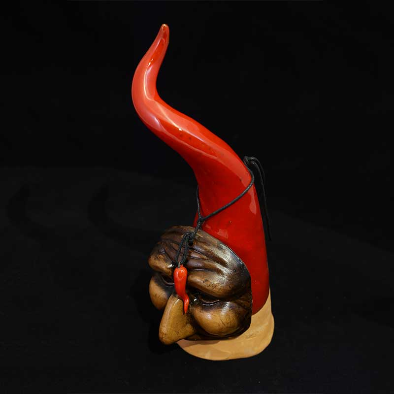Corno rosso smaltato con maschera di pulcinella - 30cm